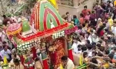 अहमदाबाद: भगवान जगन्नाथ का नगर भ्रमण शुरू, मंगला आरती में शमिल हुए गृहमंत्री शाह व मुख्यमंत्री पटेल