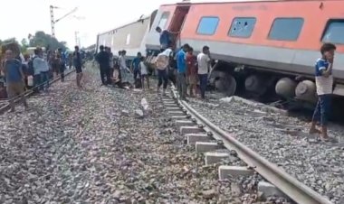 गोंडा में डिब्रूगढ़ एक्सप्रेस के पांच डिब्बे बेपटरी