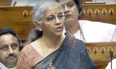 बजट पेश करके निर्मला सीतारमण ने रचा इतिहास, मोरारजी देसाई और चिदंबरम के रिकॉर्ड की बराबरी की