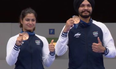 मनु भाकर का ऐतिहासिक दूसरा पदक, 10 मीटर एयर पिस्टल मिश्रित टीम स्पर्धा में सरबजोत सिंह के साथ कांस्य पदक जीता