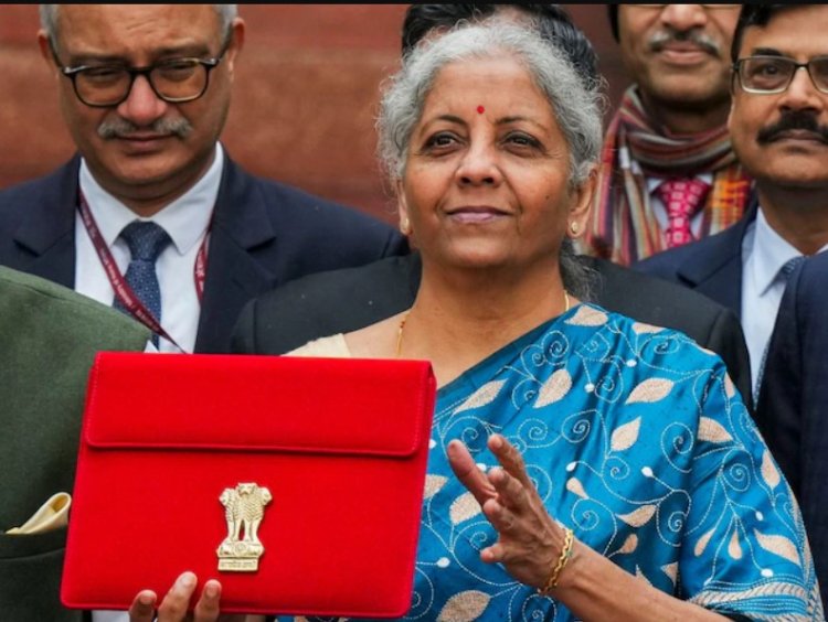 मध्यवर्गीय परिवारों को केंद्र से है आर्थिक मामलों में राहत की आस
