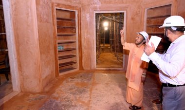 मुख्यमंत्री योगी ने देर रात तक अयोध्या के विकास कार्यों का लिया जायजा