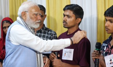 प्रधानमंत्री ने केरल सरकार को राहत प्रयासों में हर संभव सहायता का दिया आश्वासन