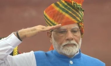 लालकिले की प्राचीर से बोले प्रधानमंत्री मोदी, भारत माता के सपूतों को स्मरण करने का दिन