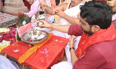 श्री काशी विश्वनाथ धाम में लड्डू गोपाल की भोग आरती, शाम को वीणा वादन