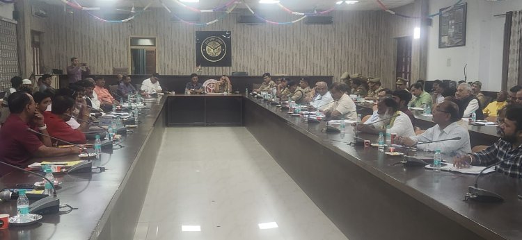 निस्तारण में डिफाल्टर पाये जाने पर 78 अधिकारियों का अगस्त का वेतन रूका