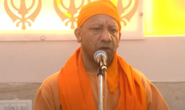 गुरु नानक देव के उच्च आदर्शों से प्रेरणा लेकर देश व धर्म के लिए कार्य करें: योगी आदित्यनाथ