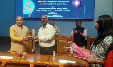 स्वाधीनता के लिए युवाओं को प्रेरित करने का काम फिल्म ने किया : नरेन्द्र ठाकुर 