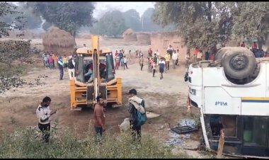 किसान मेले में शामिल होने जा रहे किसानों की बस खाई में पलटी,21 घायल