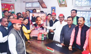 मुलायम सिंह को याद कर संविधान रक्षा का लिया गया संकल्प