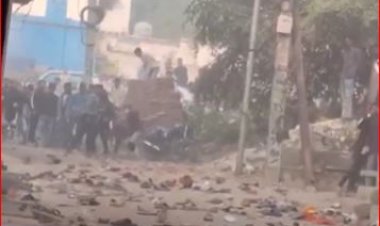 संभल की जामा मस्जिद का सर्वे करने गई टीम पर पथराव, वाहनों में तोड़फोड़, उपद्रवियों पर लाठीचार्ज, आंसू गैस के गोले छोड़े