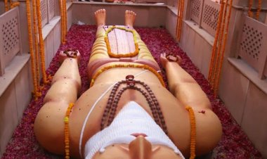 सीएम योगी ने किया नागवासुकी का दर्शन, गंगा पुत्र भीष्म की उतारी आरती 