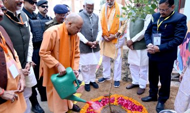 महाकुम्भ की करें तैयारी, चित्रकूट का हर मठ-मंदिर हो स्वच्छ और सुंदर : योगी आदित्यनाथ