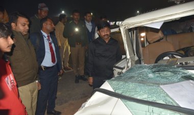 मंत्री नन्दी के फ्लीट की  बोलेरो गाड़ी ट्रैक्टर से टकराई, सुरक्षा में तैनात सीआरपीएफ के तीन जवान और ड्राइवर हुए घायल