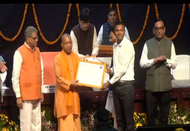 मुख्यमंत्री योगी ने 701 वन दरोगाओं को बांटे नियुक्ति पत्र