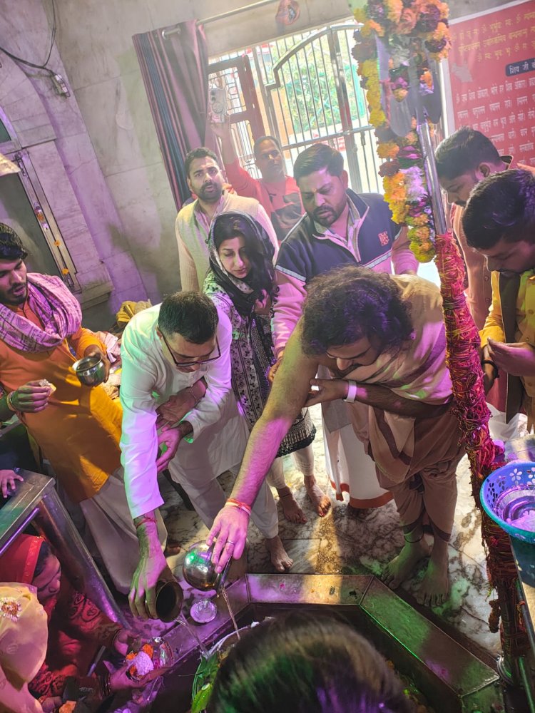 बागपत में स्वामी दीपंकर शास्त्री ने किया भगवान आशुतोष का जलाभिषेक
