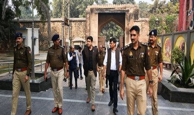 महाकुंभ में आने वाले श्रद्धालुओं की सुरक्षा एवं आवागमन की रणनीति तैयार करने में जुटे अधिकारी