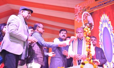 तुमने पत्थर सा दिल मुझको का तो दिया, पत्थरों पर लिखोगे मिटेगा नहीं