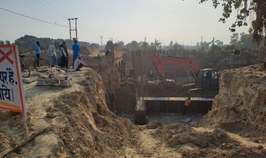 राजमार्ग को भी किया यातायात के लिए पूर्णत: बंद,  पहुंच मार्ग बना  मौत का कुंआ