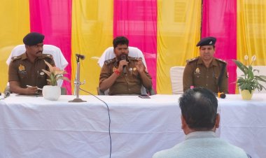 जेसीपी के जन चौपाल में उमड़े फरियादी, शिकायतों का निस्तारण