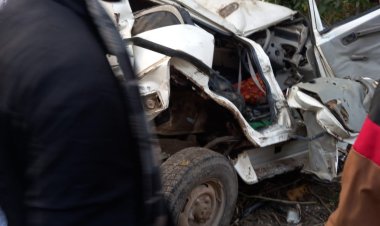 तेज रफ्तार डंपर ने खड़ी बोलेरो को मारी टक्कर, चालक की मौत