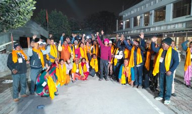 नेपाल से थारू जनजाति के 280 लोग दर्शन को आए