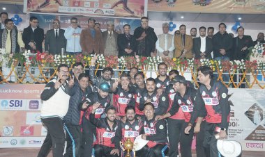 टाइम्स आफ इंडिया को हराकर इलेक्ट्राॅनिक मीडिया ने जीता खिताब