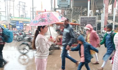 वाराणसी में मौसम का तेवर बदला,बूंदाबांदी से सड़कों पर बढ़ी फिसलन