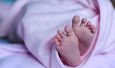 कुएं में पड़े बोरे से सुनाई देने लगी बच्ची के रोने की आवाज 