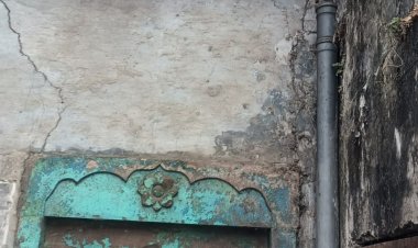 जैतपुरा सरैया में पुराने मकान का बारजा गिरा, मलबे में दबकर युवती की मौत
