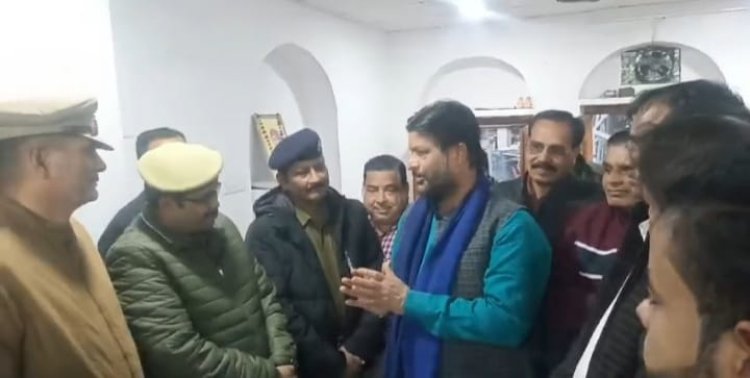 लखनऊ रवानगी से पहले पूर्व केन्द्रीय मंत्री हाउस अरेस्ट