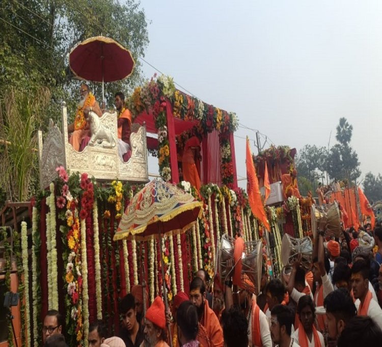ब्रह्मचारियों के अखाड़े में दिखा महाकुम्भ का वैभव