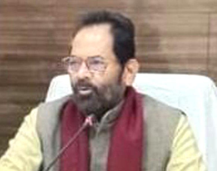 मनमोहन सिंह आर्थिक संकट के दौर में भारतीय अर्थव्यवस्था की प्राण वायु थे : मुख्तार अब्बास नकवी