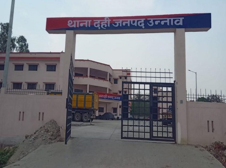 उन्नाव में बेकाबू डंपर की टक्कर से मां-बेटे की मौत