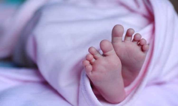 कुएं में पड़े बोरे से सुनाई देने लगी बच्ची के रोने की आवाज