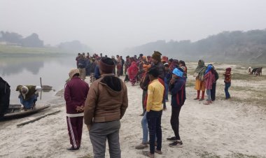 गोमती नदी में अज्ञात शव मिलने से सनसनी