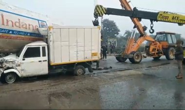 हाइवे पर एलपीजी गैस टैंकर और पिकअप की टक्कर, टला बड़ा हादसा