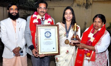 कानपुर में जज की बेटी ने दिखाया दम, योग में गढ़ा नया परचम, का छायाचित्र