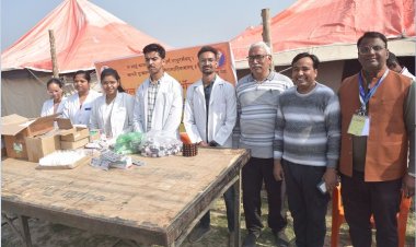 वि​हिप के शिविर में नि:शुल्क बांटी गयी दवाएं