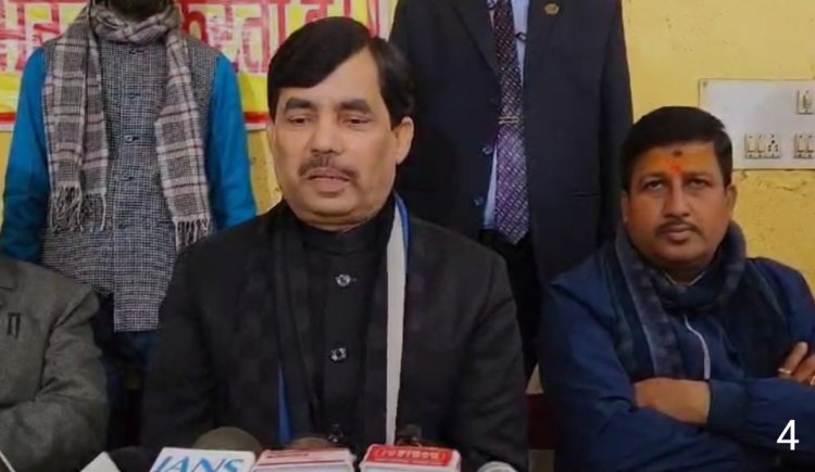 प्रशांत किशोर इवेंट मैनेजर हैं, खुद को परखने मैदान में उतरे हैं : शाहनवाज
