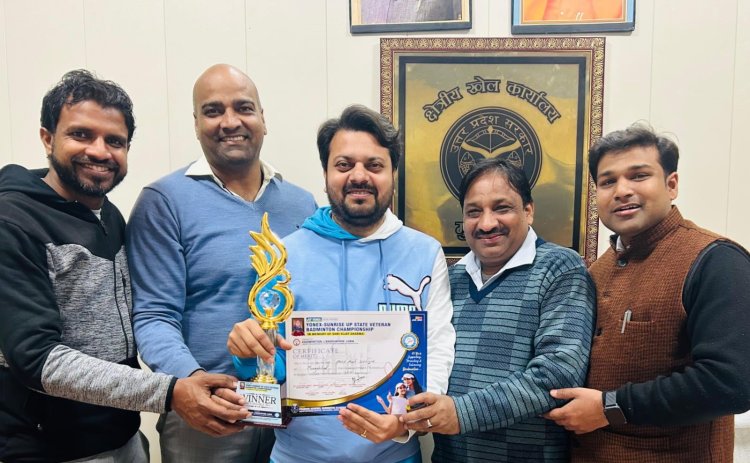 मुरादाबाद के मो. आसिफ सिद्दीकी और पासवान की जोड़ी ने जीती यूपी स्टेट वैटरन बैडमिंटन चैंपियनशिप