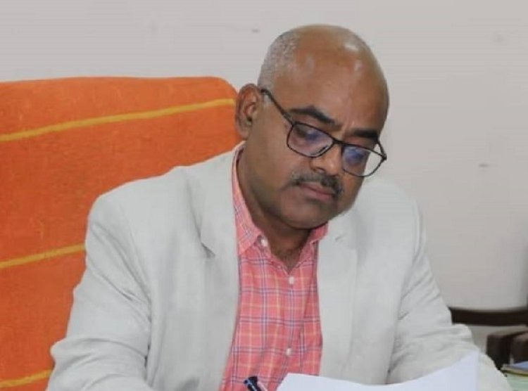 बागपत में नकली पानी की बोतलों पर बुलडोजर चलवाने पर चर्चा में आए थे आईएएस जितेंद्र प्रताप सिंह