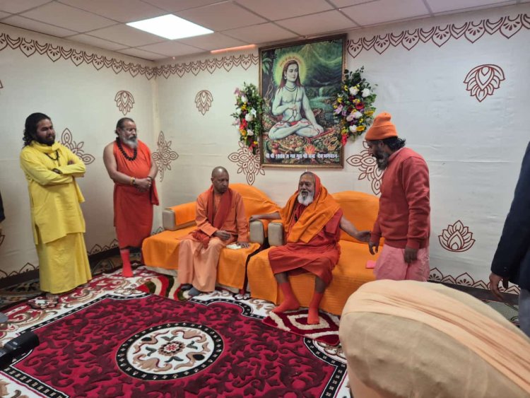 अनूपपुर: उप्र के मुख्यमंत्री योगी आदित्यनाथ ने बाबा कल्याण दास से की मुलाकात