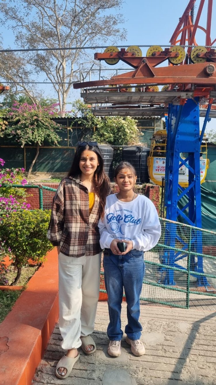 टीवी अभिनेत्री सिमरन शर्मा ने किया हरकी पैड़ी पर गंगा स्नान, मंदिरों में किए दर्शन