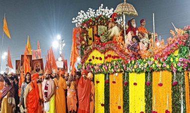 महाकुम्भ : तीसरी बार आकाश से टपका अमृत, अखाड़ों का अमृत स्नान शुरू