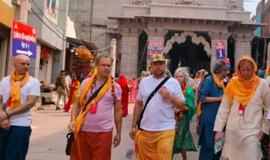 स्विट्जरलैंड और रूस से आए भक्तों ने मां विंध्यवासिनी की चरणों में शीश नवाया