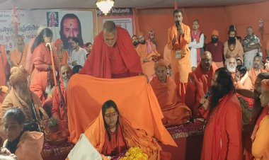 निरंजनी अखाड़े में साध्वी सत्यप्रिया गिरि को बनाया गया महामंडलेश्वर