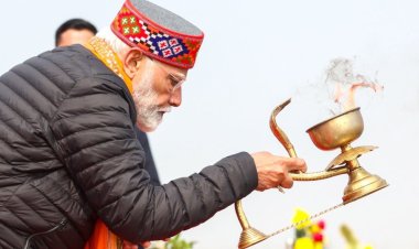 पीएम मोदी ने लिखा, मां गंगा का आशीर्वाद पाकर मिली असीम शांति और संतोष