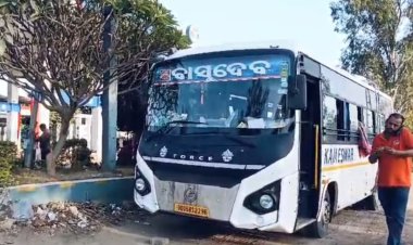 सोनभद्र: महाकुंभ श्रद्धालुओं से भरी दो बसों में टक्कर, एक महिला की मौत