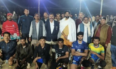 गोरखपुर को हराकर प्रयागराज ने जीती वॉलीबाल प्रतियोगिता की ट्रॉफी